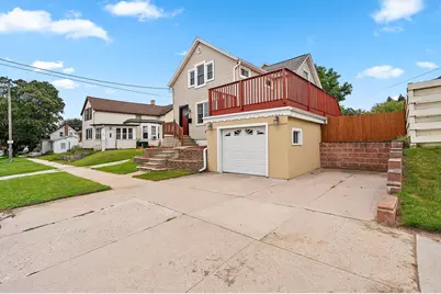 713  Huron St, Manitowoc, WI 54220 - Photo 52