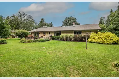 7343  Glencoe Dr, Cedarburg, WI 53012 - Photo 2
