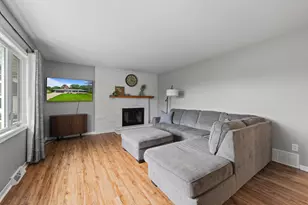 703 S 2nd St, Delavan, WI 53115 - Photo 10