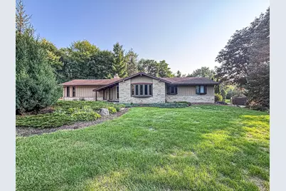 W228S5955  Arrow Ridge Rd, Waukesha, WI 53189 - Photo 1