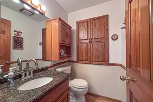 W228S5955 Arrow Ridge Rd, Waukesha, WI 53189 - Photo 14