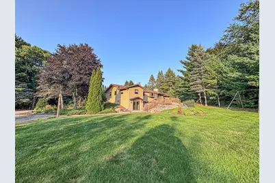 W228S5955  Arrow Ridge Rd, Waukesha, WI 53189 - Photo 2