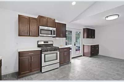 4223  Canterbury Ln, Racine, WI 53403 - Photo 8