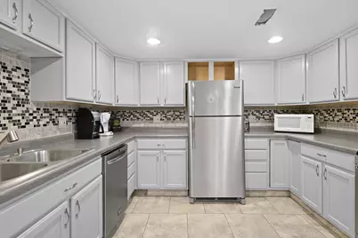4223  Canterbury Ln, Racine, WI 53403 - Photo 34
