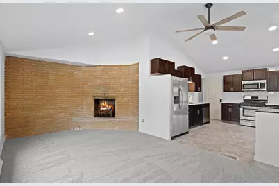 4223  Canterbury Ln, Racine, WI 53403 - Photo 4