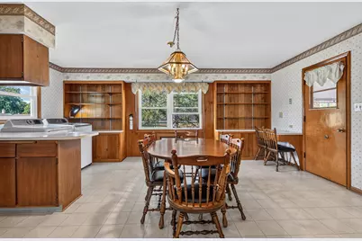 916  Jefferson St, West Bend, WI 53090 - Photo 10