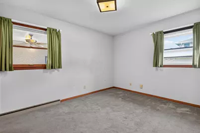 916  Jefferson St, West Bend, WI 53090 - Photo 12