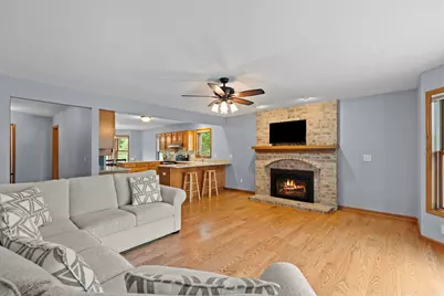 W248S6006  Deerfield Cir, Waukesha, WI 53189 - Photo 12