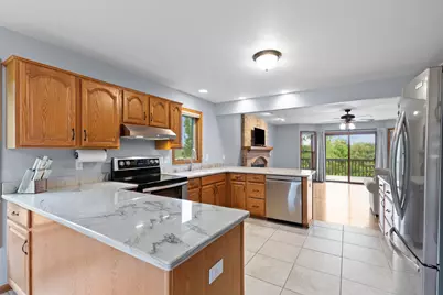 W248S6006  Deerfield Cir, Waukesha, WI 53189 - Photo 6