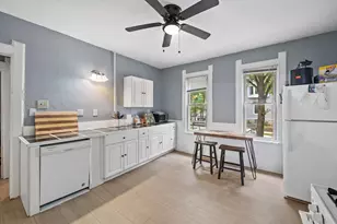 1600 E Kane Pl, Milwaukee, WI 53202 - Photo 10