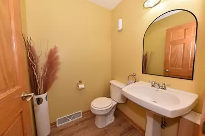 3234 S 57th St, Milwaukee, WI 53219 - Photo 4
