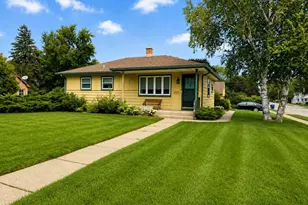 1058 7th Ave, Grafton, WI 53024 - Photo 2