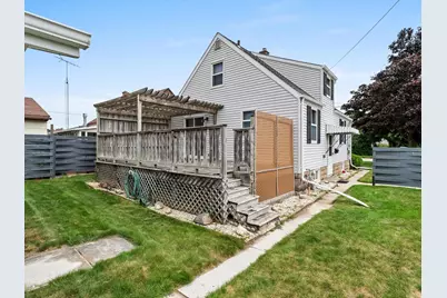 2600  Jackson St, Two Rivers, WI 54241 - Photo 4