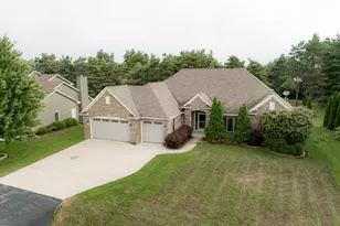 5020 Pine Tree Cir, Racine, WI 53402 - Photo 2
