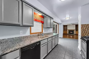 430 18th Ave, Racine, WI 53182 - Photo 14