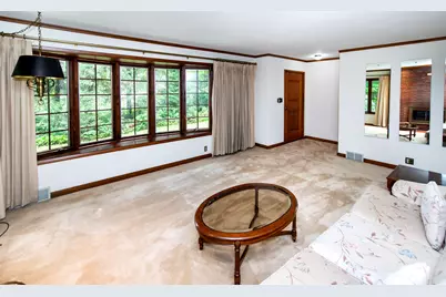 755  Adelmann Ave, Brookfield, WI 53045 - Photo 8