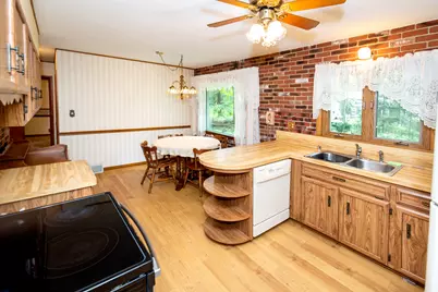 755  Adelmann Ave, Brookfield, WI 53045 - Photo 14