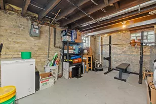 2501 S Lenox St, Milwaukee, WI 53207 - Photo 26