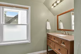 2812 N Pierce St, Milwaukee, WI 53212 - Photo 18