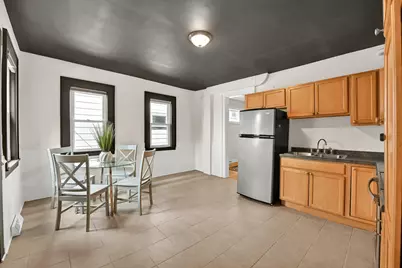 2812 N Pierce St, Milwaukee, WI 53212 - Photo 12