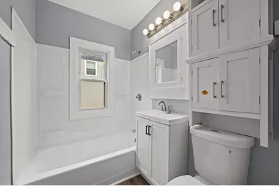 3026 W Eggert Pl, Milwaukee, WI 53209 - Photo 6