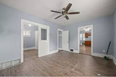 3026 W Eggert Pl, Milwaukee, WI 53209 - Photo 2
