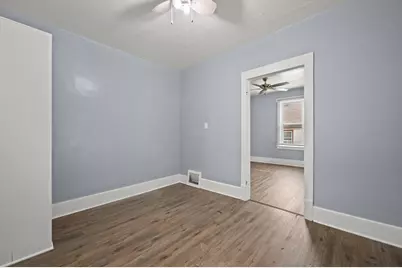 3026 W Eggert Pl, Milwaukee, WI 53209 - Photo 12