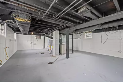 3026 W Eggert Pl, Milwaukee, WI 53209 - Photo 22