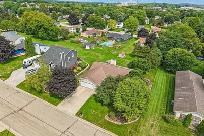 W235N6482  Outer Circle Dr, Sussex, WI 53089 - Photo 44