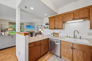 1038 River Pl Blvd, Waukesha, WI 53189 - Photo 6