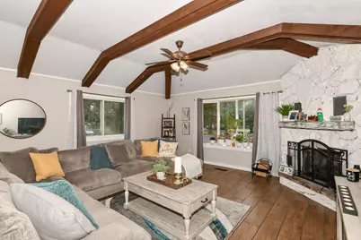 619  Phoenix St, Delavan, WI 53115 - Photo 4