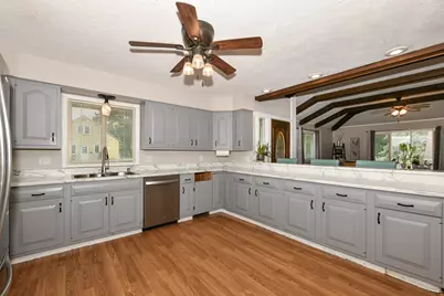 619  Phoenix St, Delavan, WI 53115 - Photo 8