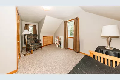 1332 S 94th St, West Allis, WI 53214 - Photo 16