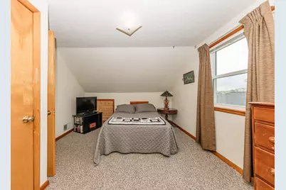 1332 S 94th St, West Allis, WI 53214 - Photo 18