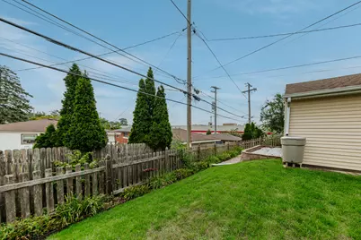 1332 S 94th St, West Allis, WI 53214 - Photo 38