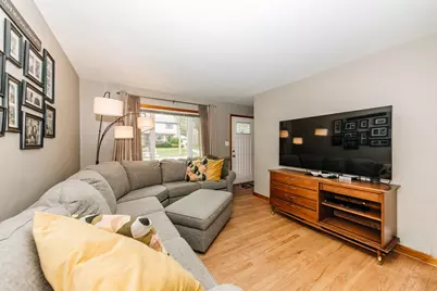 1332 S 94th St, West Allis, WI 53214 - Photo 10