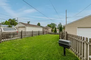 1332 S 94th St, West Allis, WI 53214 - Photo 34