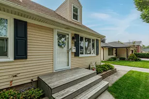 1332 S 94th St, West Allis, WI 53214 - Photo 2