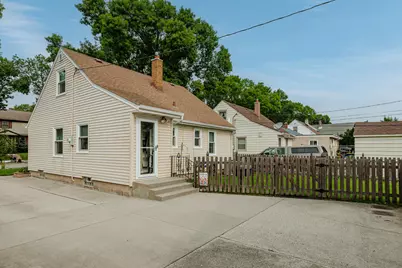 1332 S 94th St, West Allis, WI 53214 - Photo 32