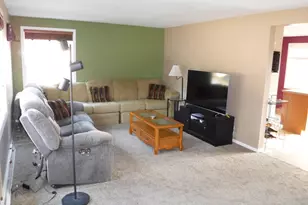 1708 Nagle Ave, Manitowoc, WI 54220 - Photo 2