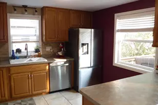 1708 Nagle Ave, Manitowoc, WI 54220 - Photo 4