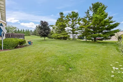 1133  Ellys Way, Slinger, WI 53086 - Photo 10
