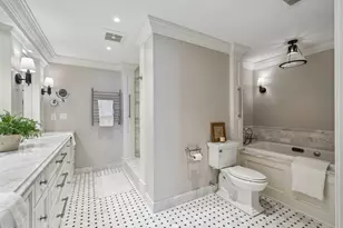 929 N Astor St, Milwaukee, WI 53202 - Photo 42