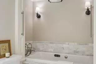 929 N Astor St, Milwaukee, WI 53202 - Photo 44