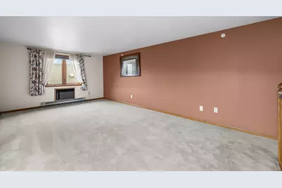 530 N Silverbrook Dr #327, West Bend, WI 53090 - Photo 28