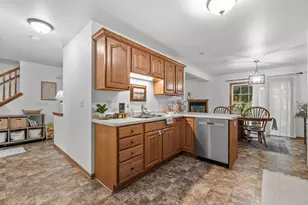 1135 Ellys Way, Slinger, WI 53086 - Photo 18