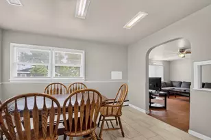 925 Lockwood Ave, Racine, WI 53403 - Photo 8