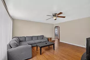 925 Lockwood Ave, Racine, WI 53403 - Photo 4