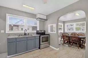 925 Lockwood Ave, Racine, WI 53403 - Photo 10
