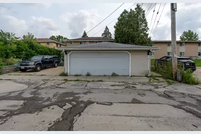7712 W Morgan Ave, Milwaukee, WI 53220 - Photo 32